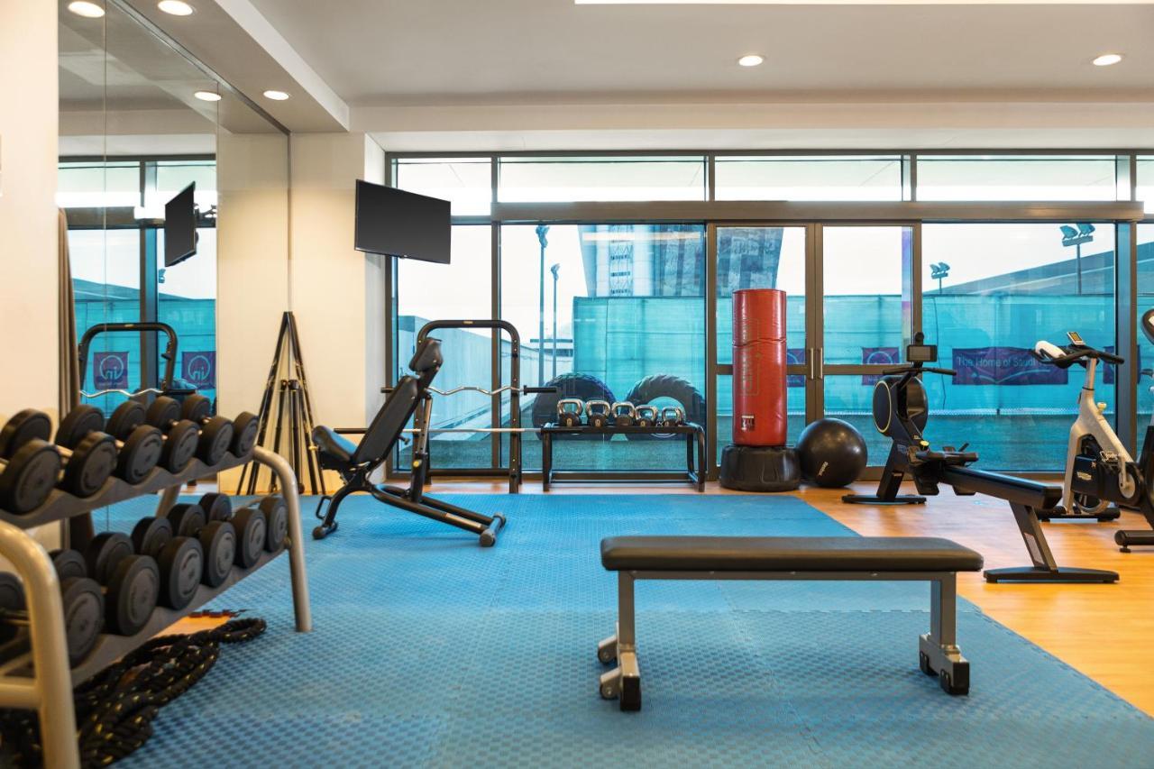 Crowne Plaza Riyadh - Rdc Hotel & Convention By Ihg Exteriér fotografie The gym at the InterContinental London The O2