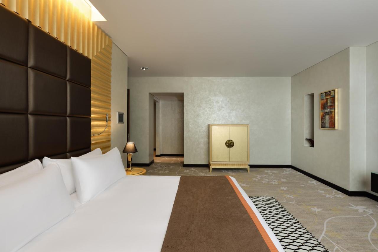 Crowne Plaza Riyadh - Rdc Hotel & Convention By Ihg Exteriér fotografie A bedroom at the hotel