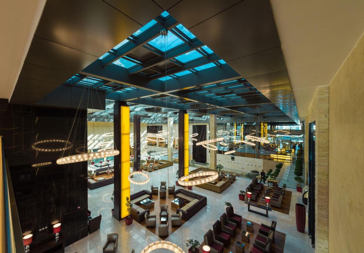 Crowne Plaza Riyadh - Rdc Hotel & Convention By Ihg Exteriér fotografie The lobby of the hotel