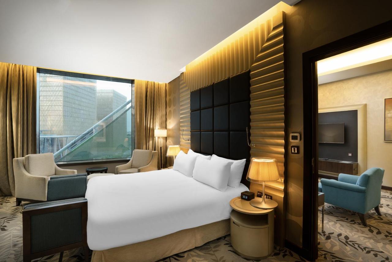 Crowne Plaza Riyadh - Rdc Hotel & Convention By Ihg Exteriér fotografie A suite at the hotel