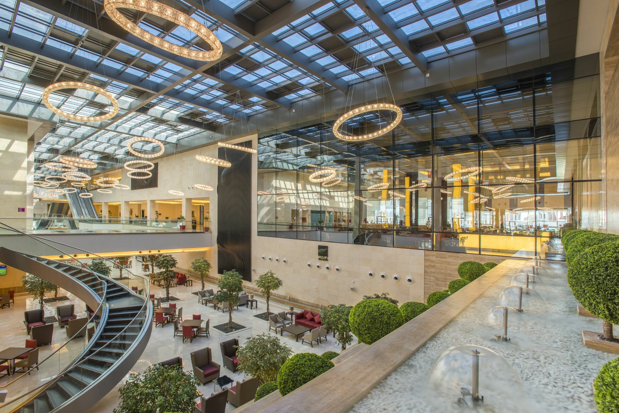 Crowne Plaza Riyadh - Rdc Hotel & Convention By Ihg Exteriér fotografie The lobby of the hotel